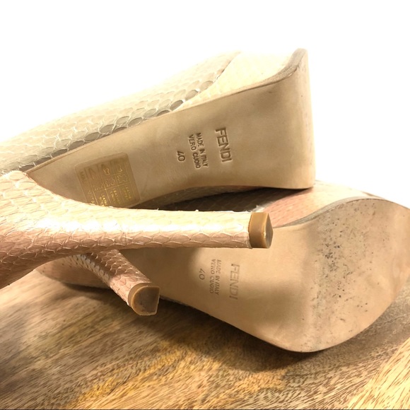 ❌SOLD❌ Fendi Fendista Watersnake Metallic Pumps - Picture 3 of 8